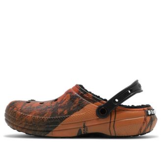 Tamanco Crocs Pleasures x Dylan “Camuflagem Laranja” 206861-071