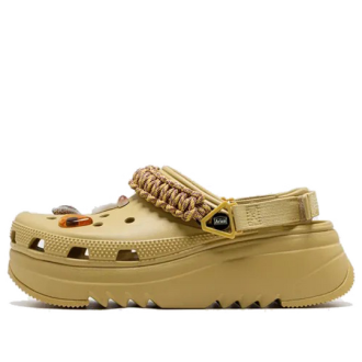 Tamanco Crocs x Aries Classic Hiker Xscape “Grama do Deserto” 208683-76A